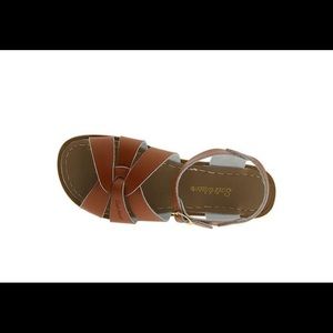 Saltwater sandal by Hoy